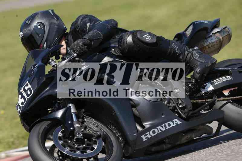 /44 09.08.2025 Plüss Moto Sport ADR/Freies Fahren/536